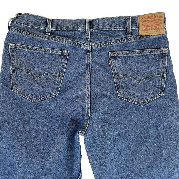 Levis 550 Blue Jeans Mens Size 40x30 Medium Wash Denim Relaxed Fit Tapered Leg - Picture 1 of 13